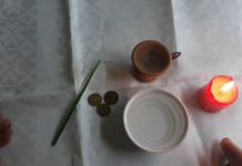 Элементарные ритуал от бедности в доме